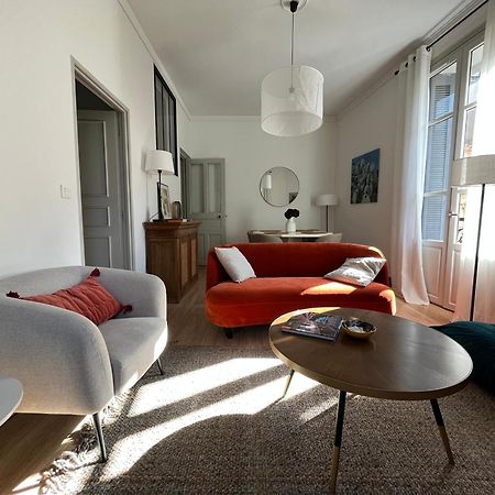 Nimes , Appartement Renove Dans Immeuble Classe. ภายนอก รูปภาพ
