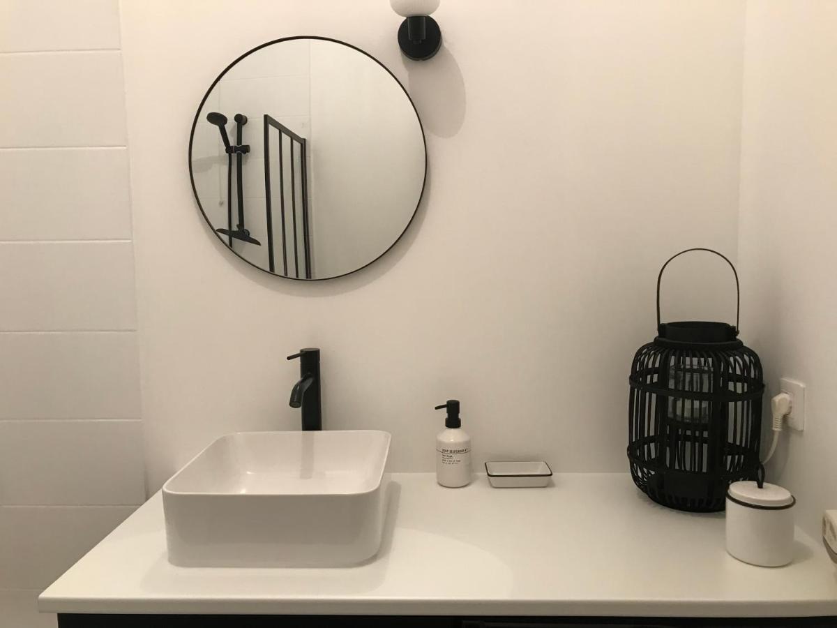 Nimes , Appartement Renove Dans Immeuble Classe. ภายนอก รูปภาพ