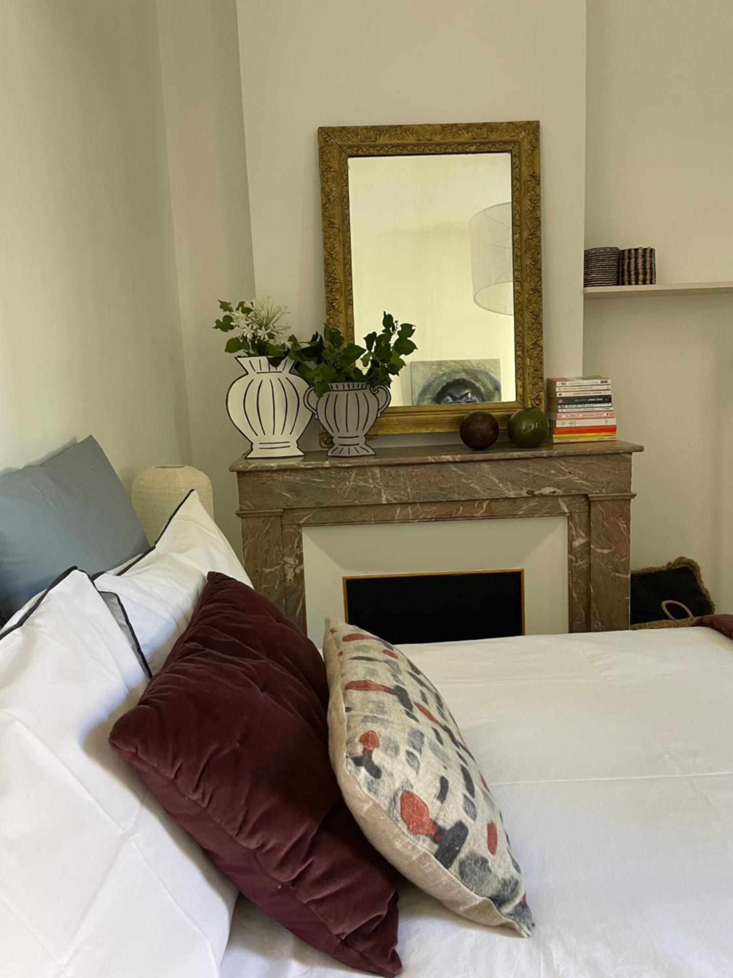 Nimes , Appartement Renove Dans Immeuble Classe. ภายนอก รูปภาพ